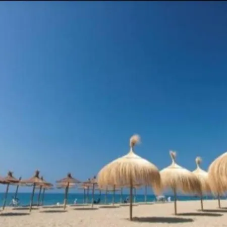Apartment Precioso Junto Al Mar Con Piscinas Y Parking