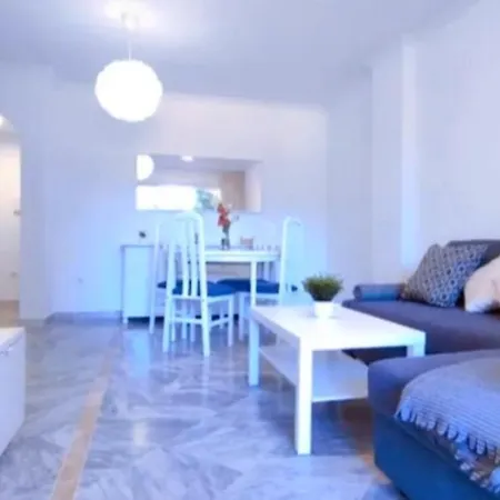 Precioso Junto Al Mar Con Piscinas Y Parking Apartment *