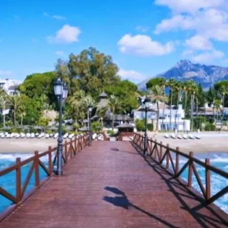 Precioso Junto Al Mar Con Piscinas Y Parking Apartment *